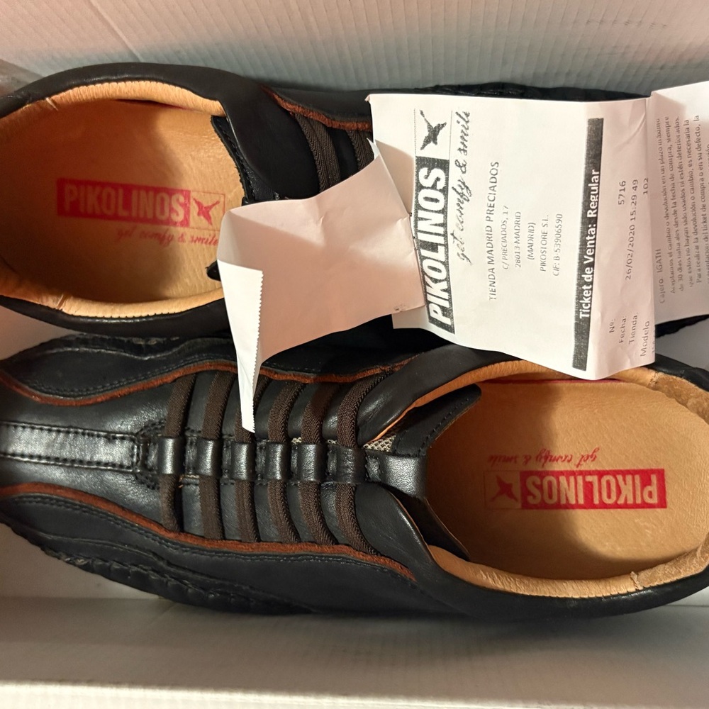 Pikolinos Black and Brown Sneakers with Woven Leather Design